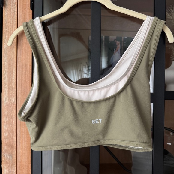 SET ACTIVE x Parke Airluxe scoop sports bra layer olive green cream tank - Picture 4 of 7